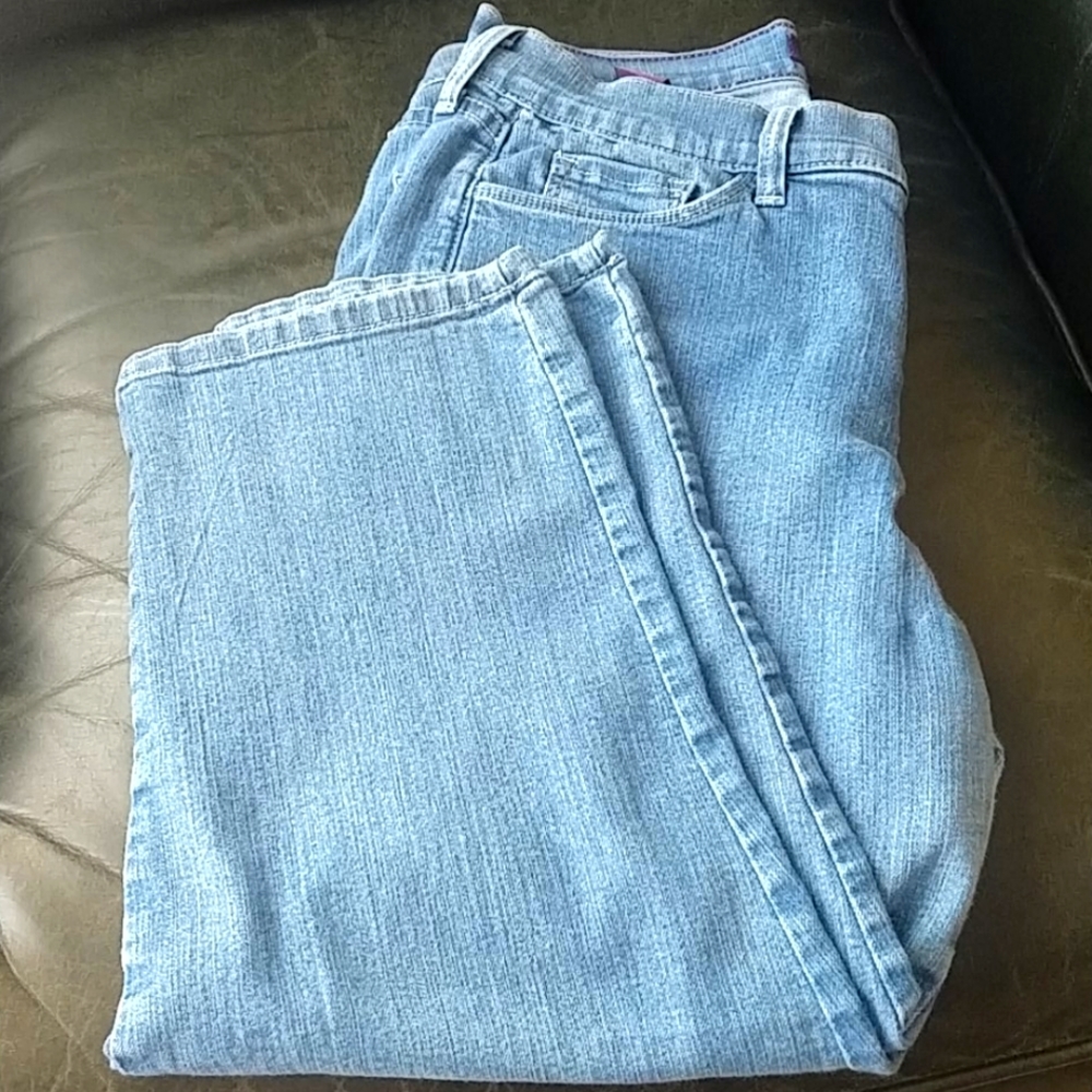 NYDJ. Crop  jeans